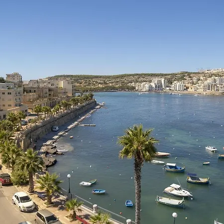 Getawaysmalta Harbour Lights Seafront Penthouse With Terrace St Paul's Bay アパート